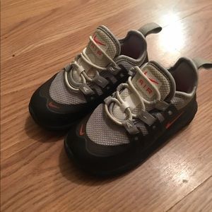 Nike Air Kids Shoes boys Size 6c